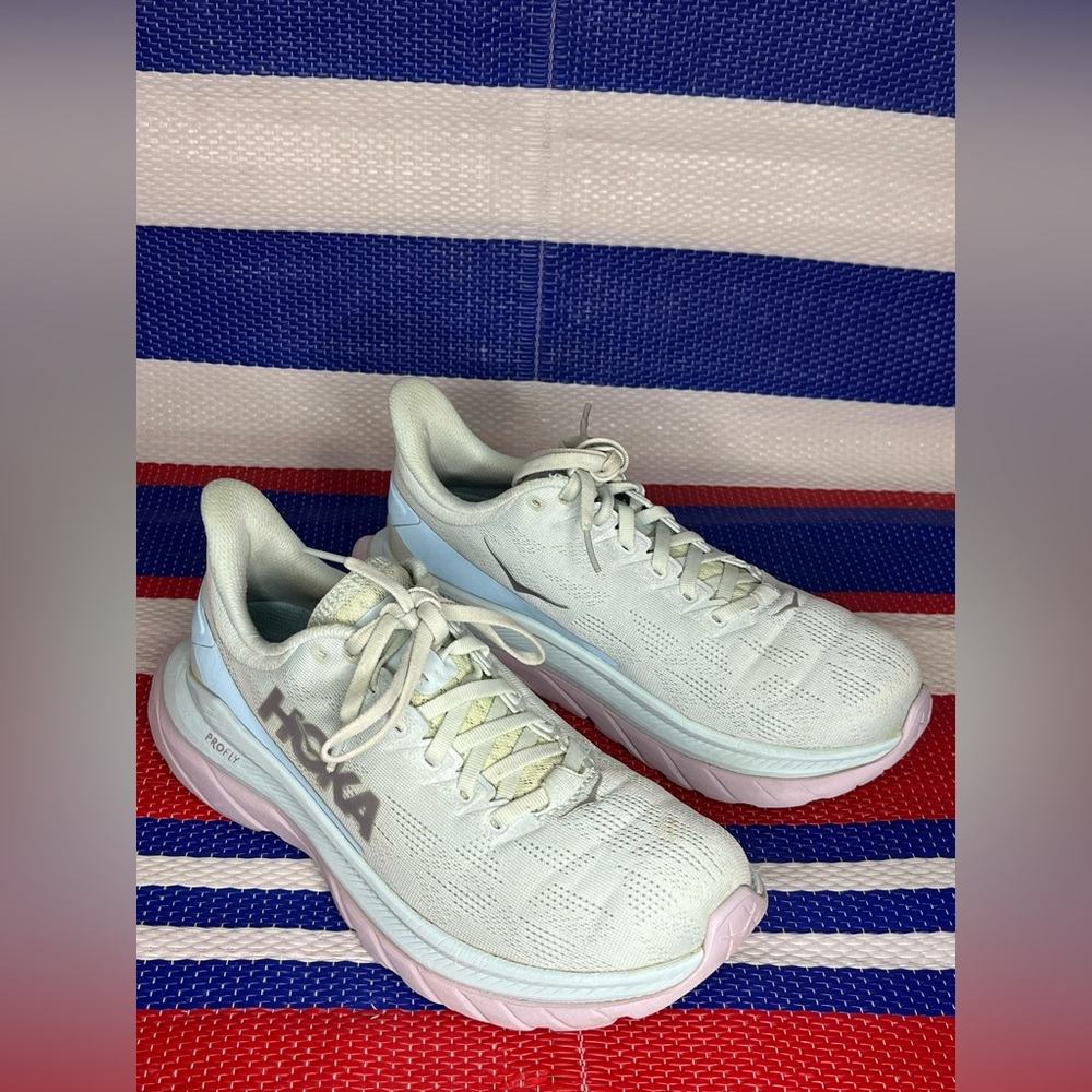 Hoka Mach 4 - Women’s Active Running Shoes - Size 7 Sneakers - Hoka One One - Picture 12 of 16
